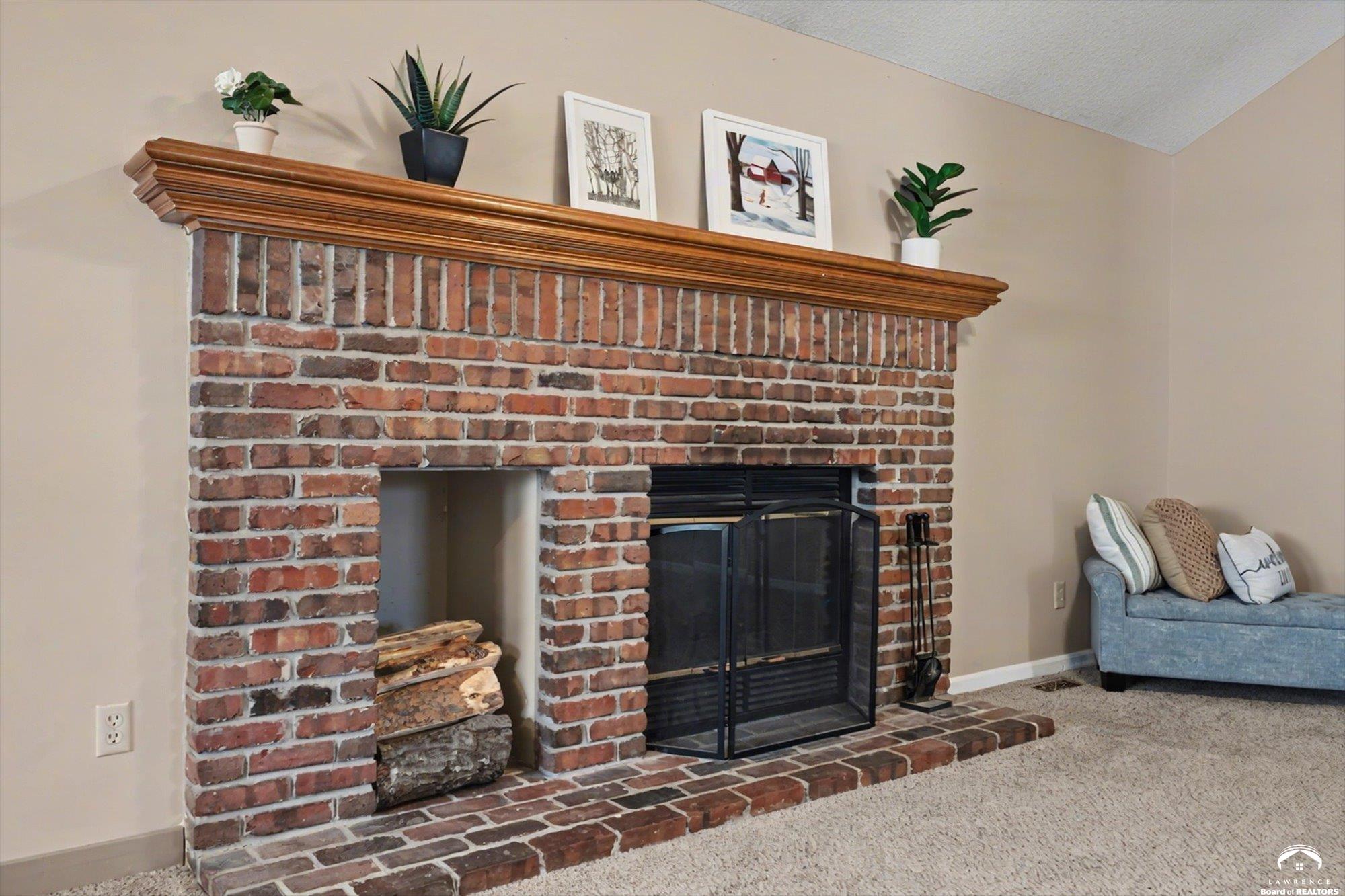 416 Eldridge Street Lawrence, KS 66049 - Photo 5 of 32