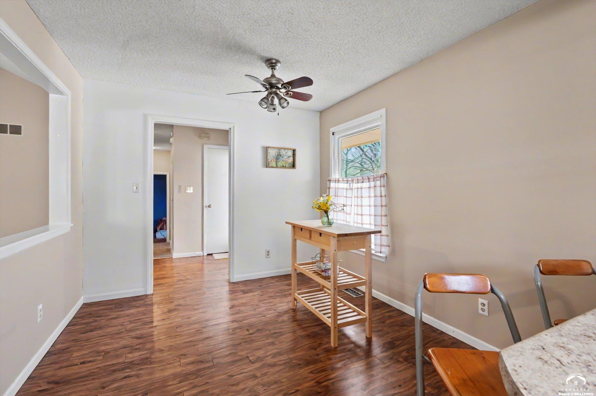 416 Eldridge Street Lawrence, KS 66049 - Photo 8 of 32