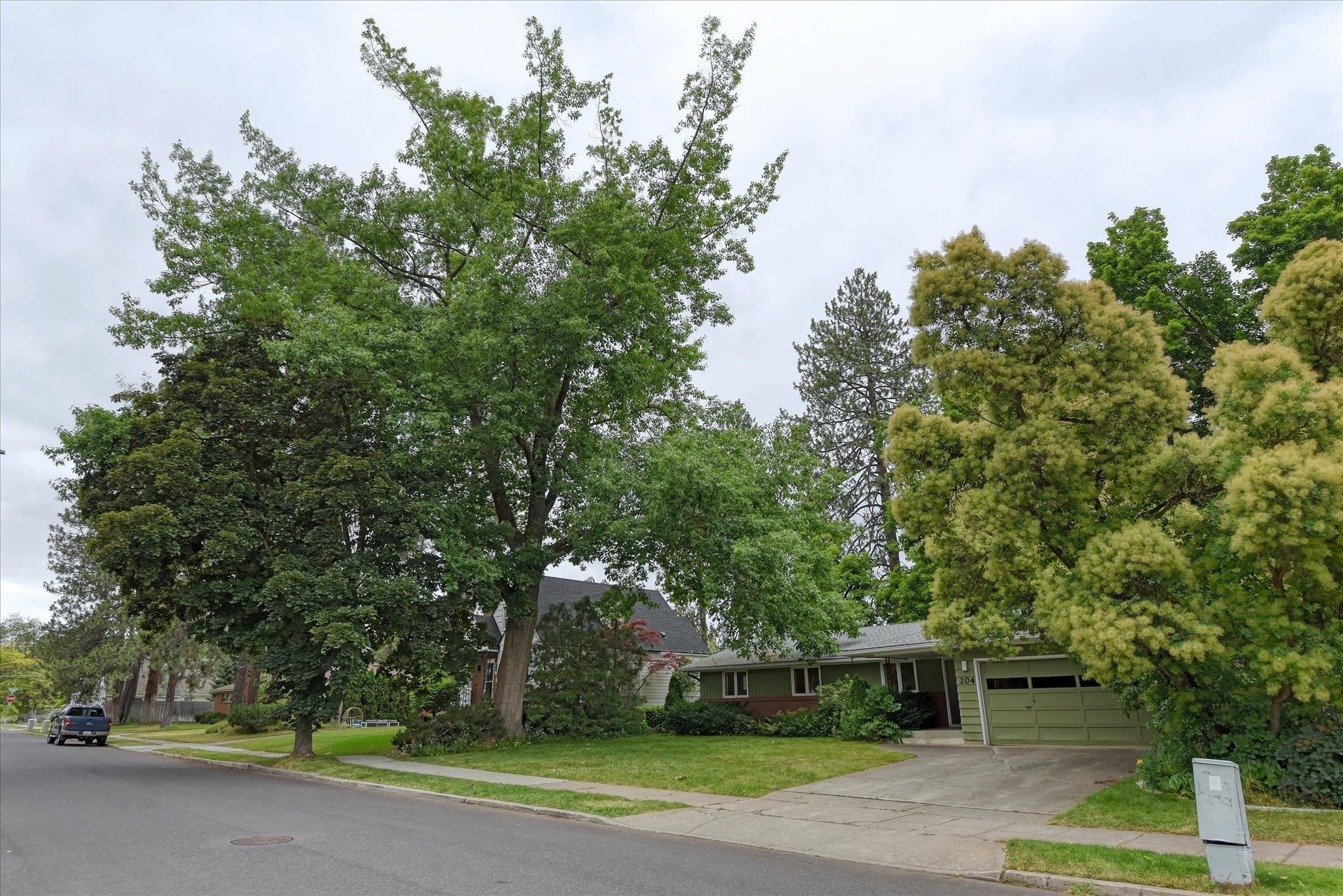 204 West 33rd Avenue Spokane, WA 99203 - Photo 31 of 37