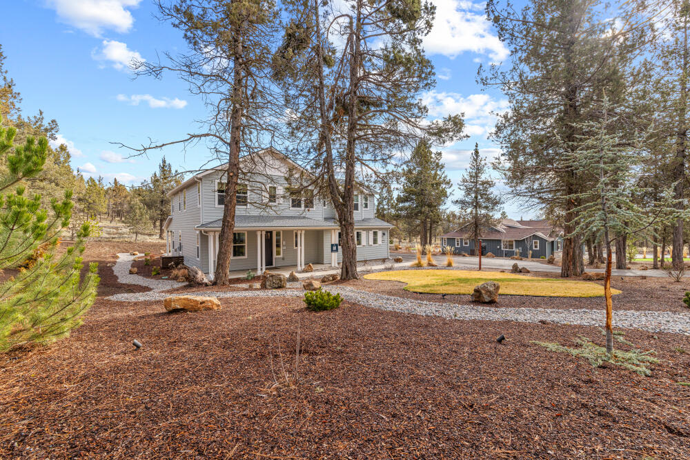 5722 Engleman Spruce Way Klamath Falls, OR 97601 - Photo 4 of 84 5722EnglemanSpruceDr-Exterior-5
