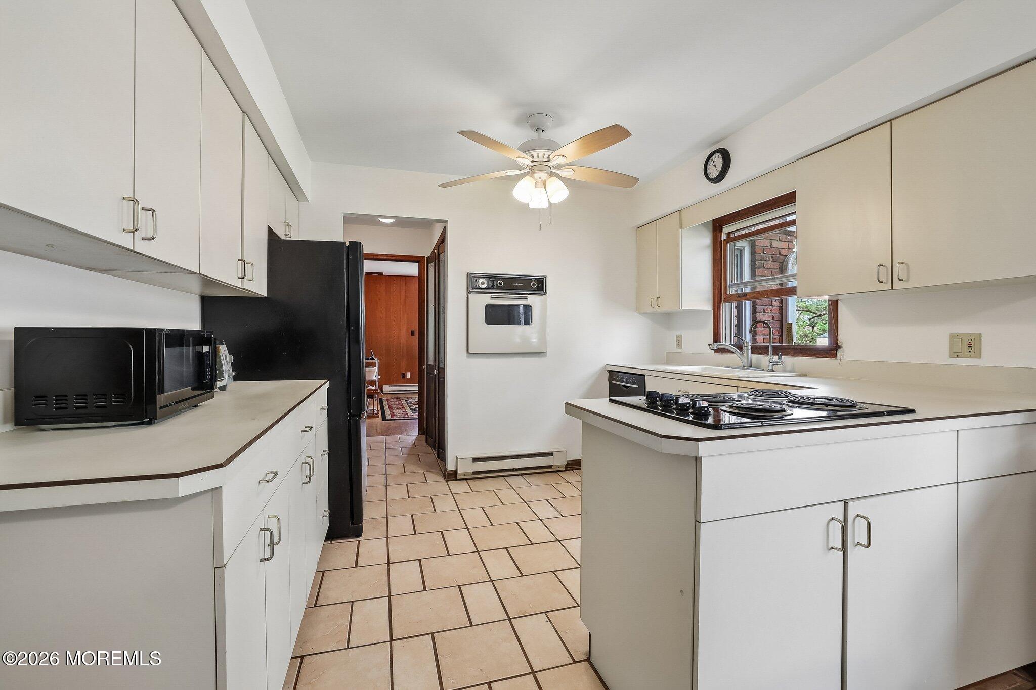 38 Crine Road Morganville, NJ 07751 - Photo 12 of 29 004