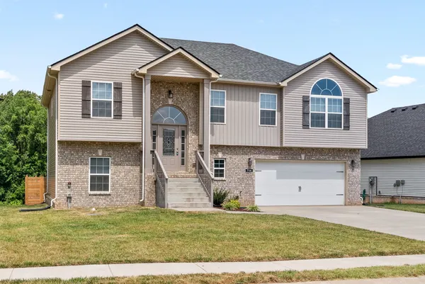 $2,300 | 756 Jodine Ann Drive, Clarksville, TN 37043
