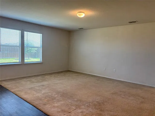 $1,900 | 1513 Waggoner Drive, Aubrey, TX 76227