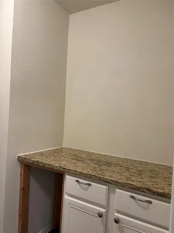 $1,900 | 1513 Waggoner Drive, Aubrey, TX 76227