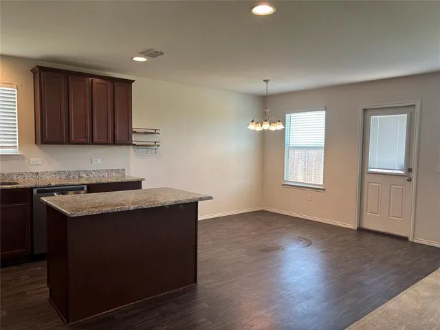 $1,900 | 1513 Waggoner Drive, Aubrey, TX 76227