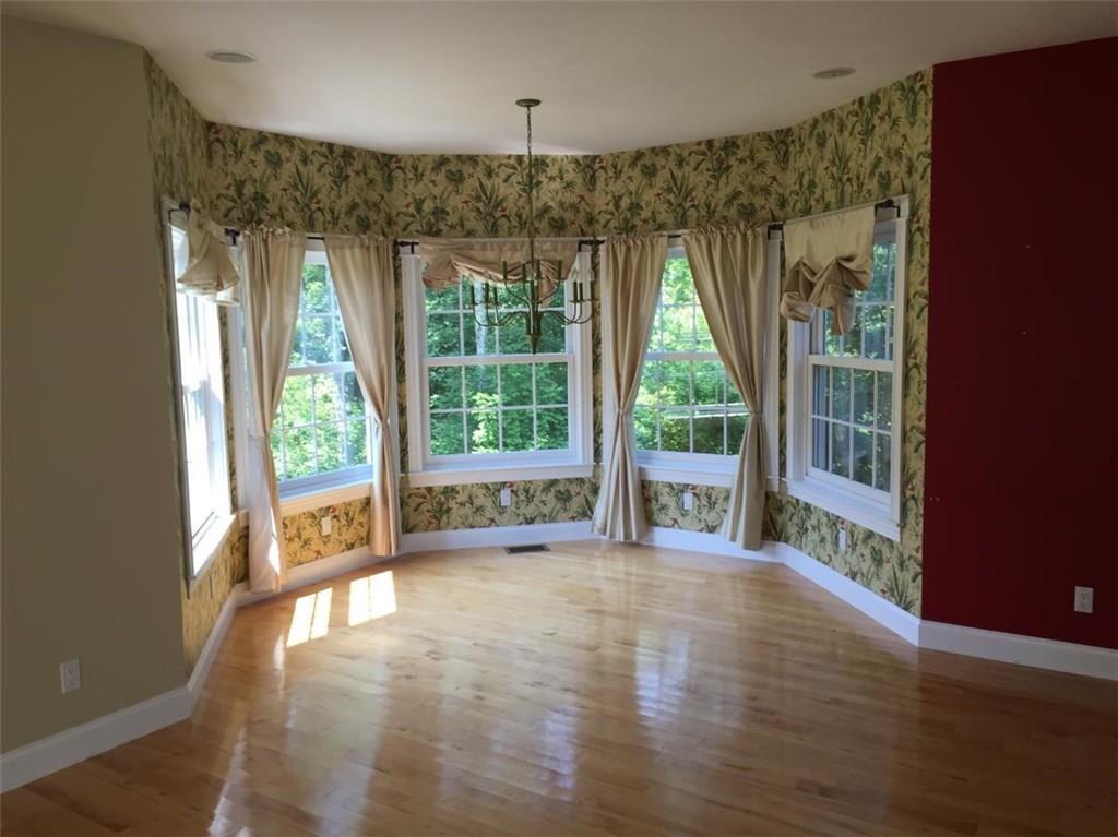 137 Gray Road North Yarmouth, ME 04097 - Photo 5 of 23 Photo