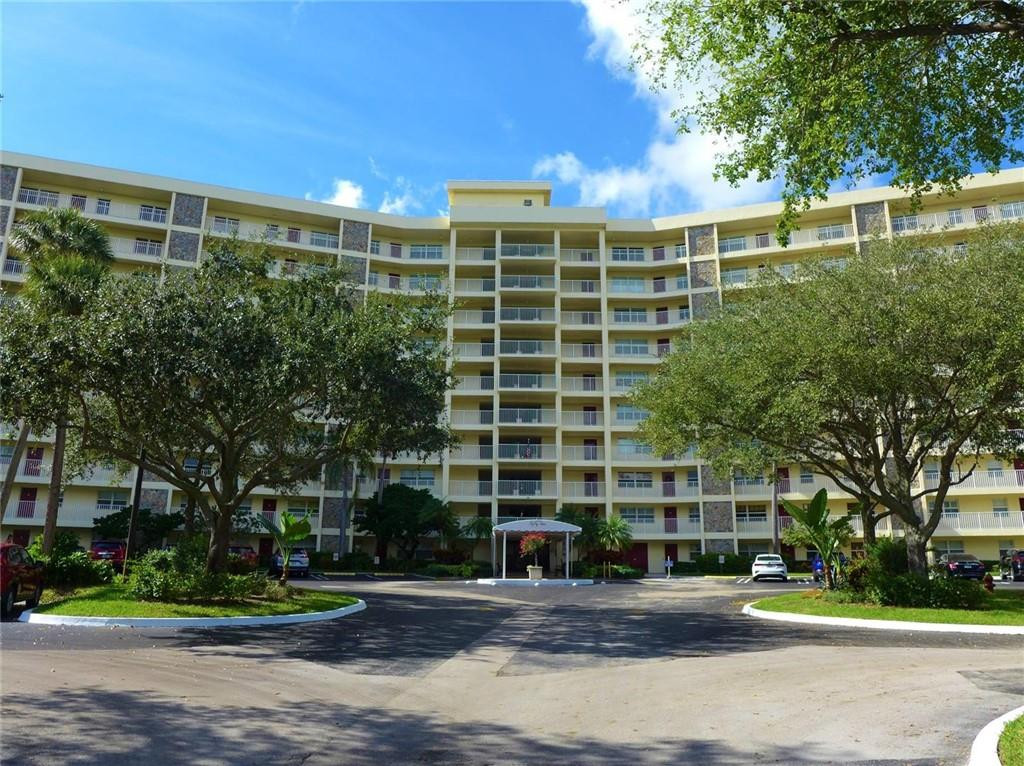 3095 North Course Drive, Unit 1005 Pompano Beach, FL 33069 - Photo 1 of 32 Exterior Front