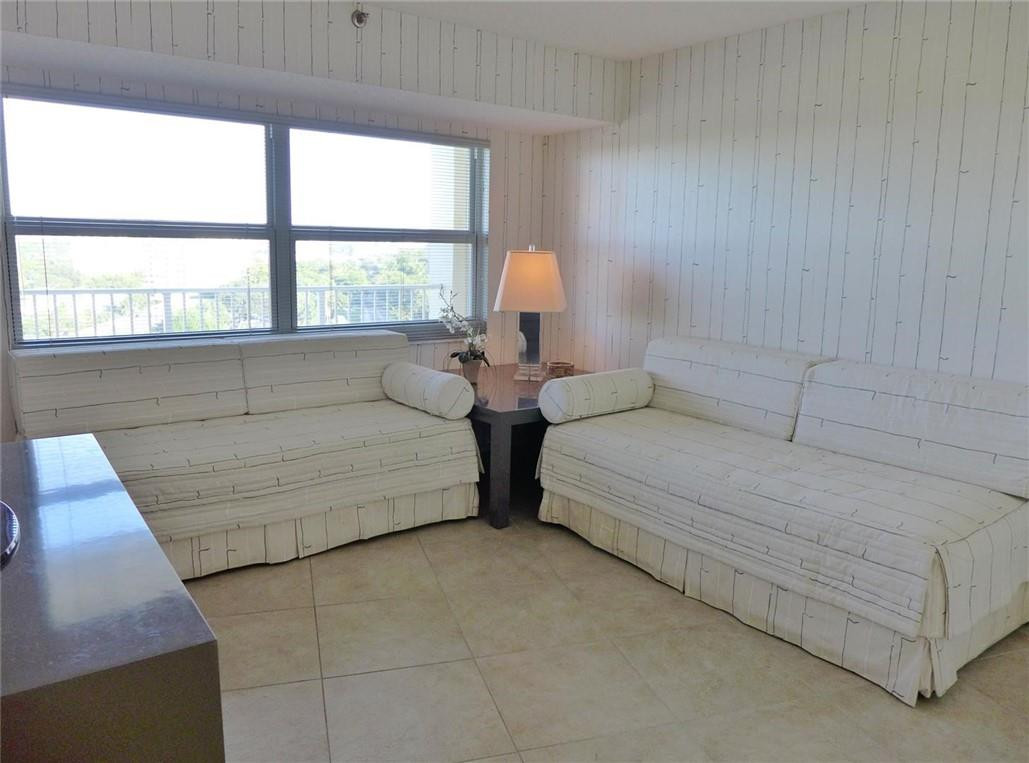 3095 North Course Drive, Unit 1005 Pompano Beach, FL 33069 - Photo 19 of 32 Guest Bedroom