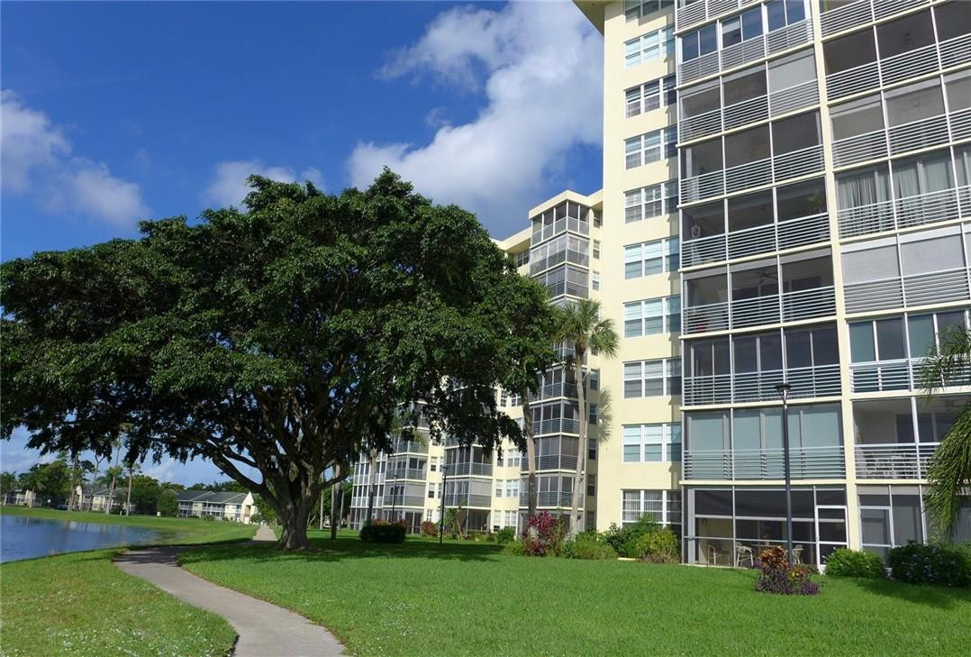 3095 North Course Drive, Unit 1005 Pompano Beach, FL 33069 - Photo 22 of 32 Rear of Building