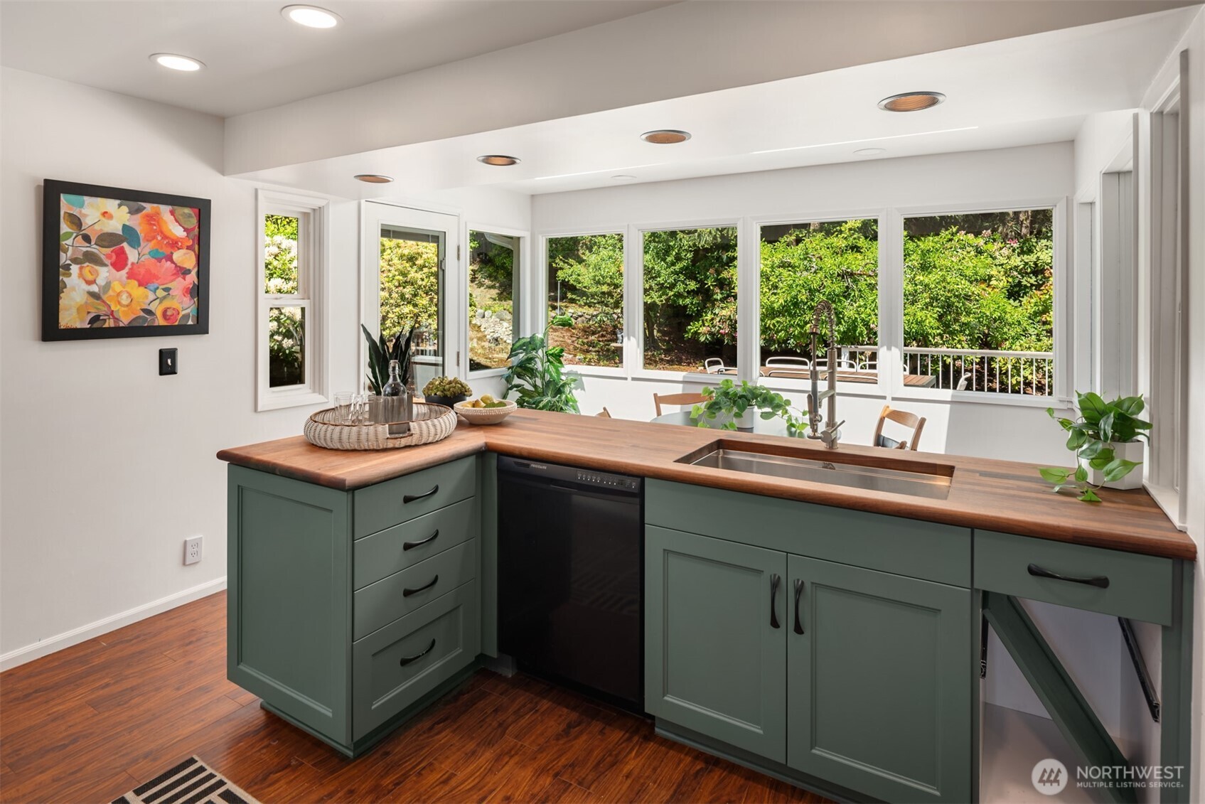 18025 70th Place West Edmonds, WA 98026 - Photo 14 of 40