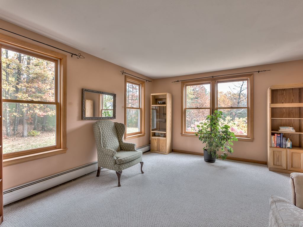 255 Rocky Pond Road Hollis, NH 03049 - Photo 17 of 40