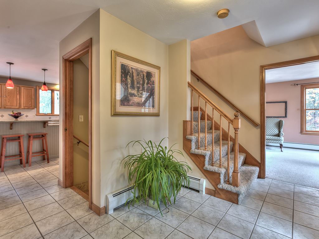 255 Rocky Pond Road Hollis, NH 03049 - Photo 3 of 40