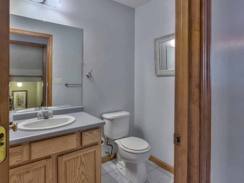 255 Rocky Pond Road Hollis, NH 03049 - Photo 7 of 40