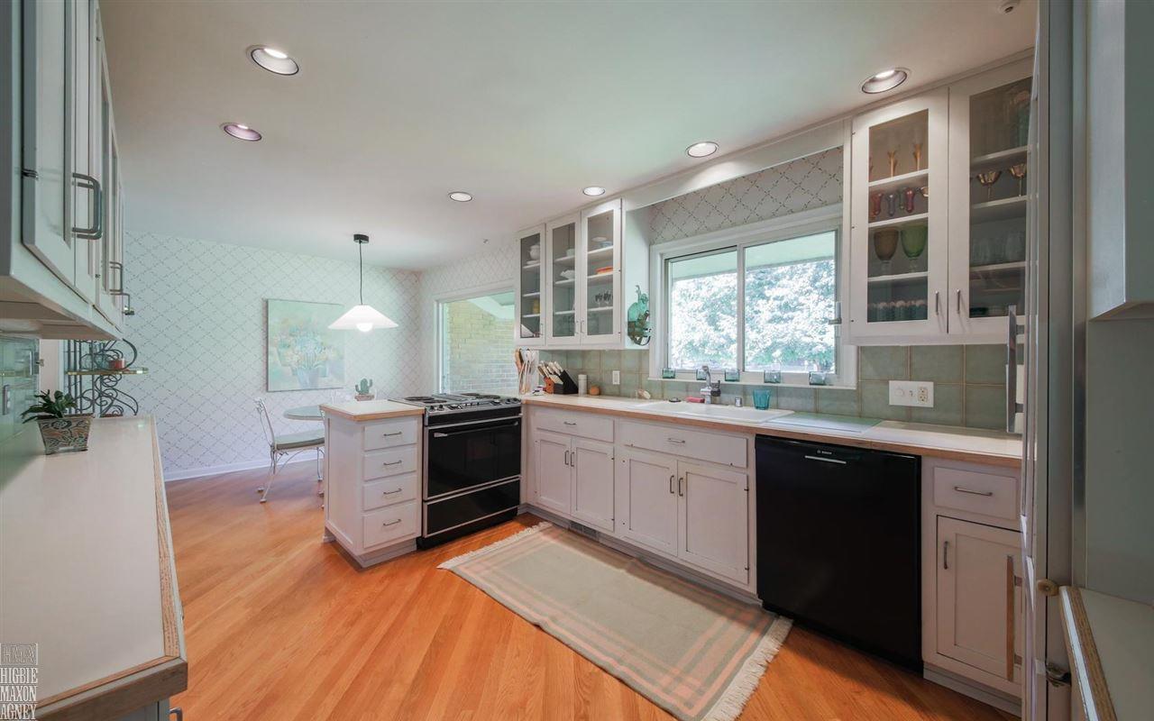 336 Moross Road Grosse Pointe Farms, MI 48236 - Photo 14 of 31