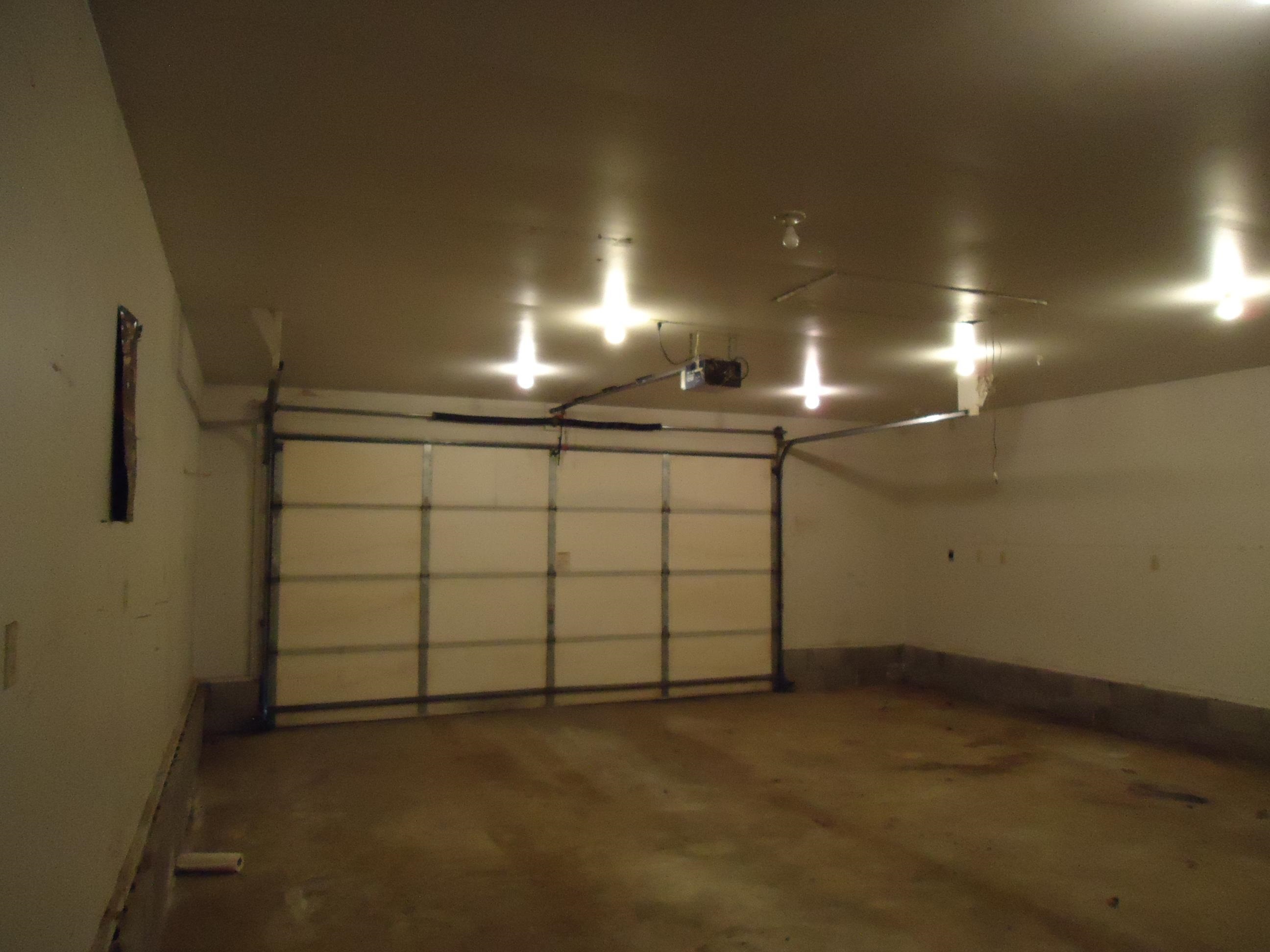 17 3rd Street Southeast Chisholm, MN 55719 - Photo 19 of 28 Garage with a garage door opener
