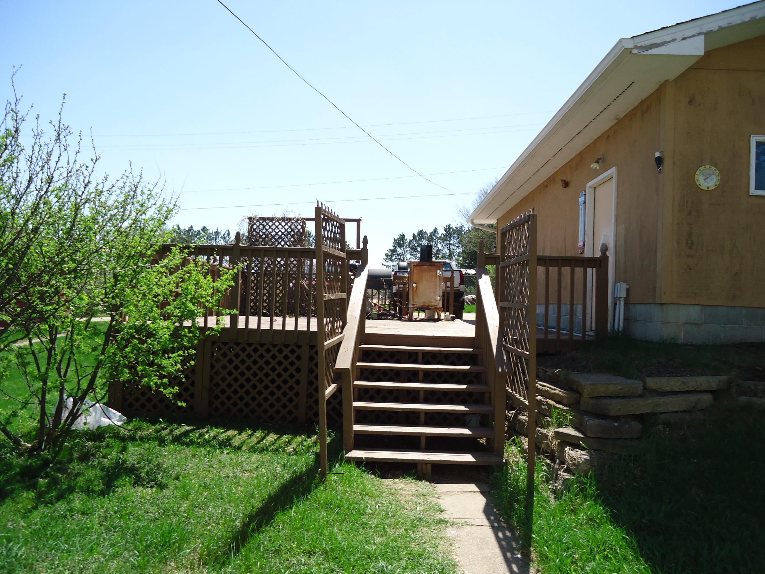 17 3rd Street Southeast Chisholm, MN 55719 - Photo 27 of 28 Deck with stairs