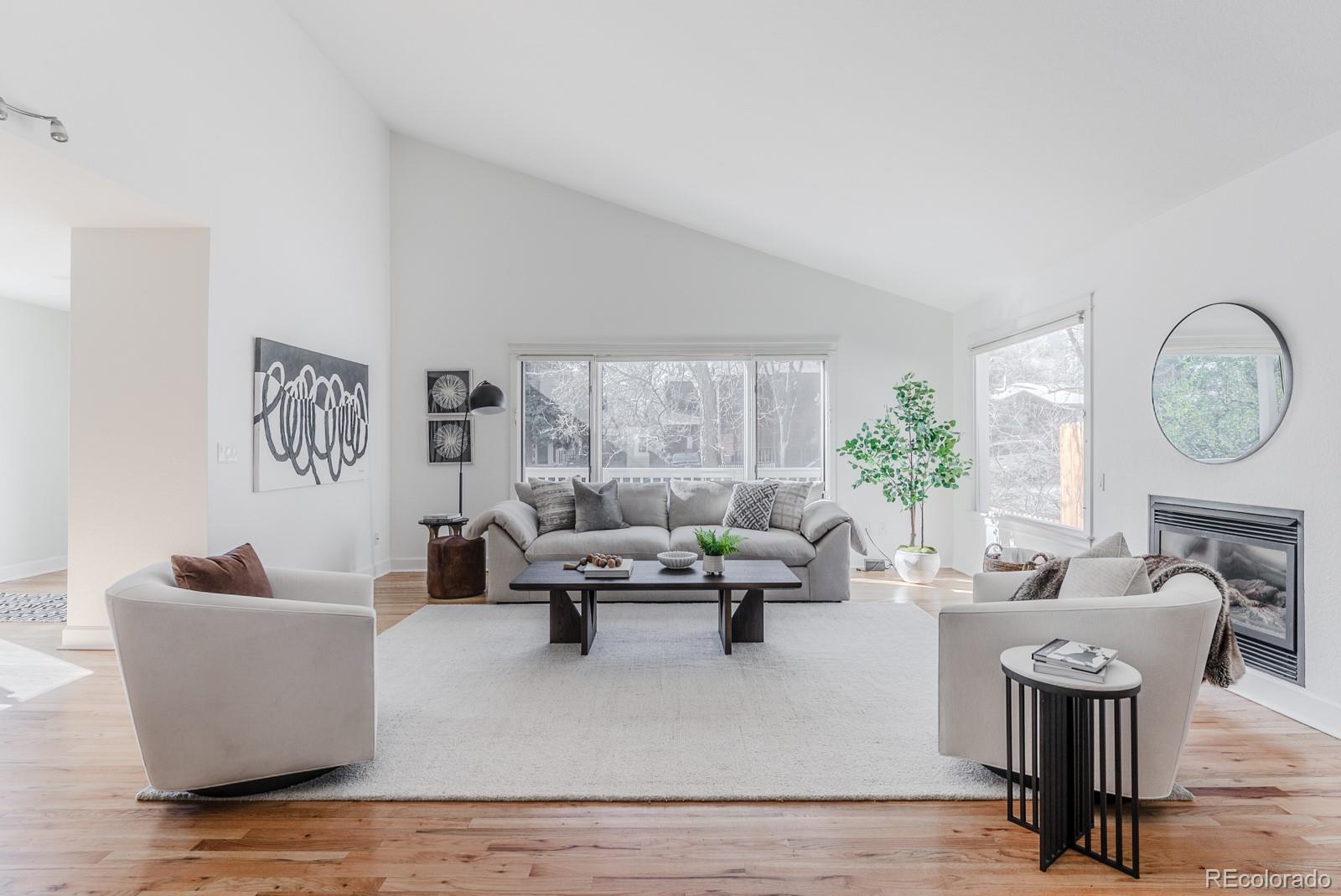 1835 Columbine Avenue Boulder, CO 80302 - Photo 4 of 40 a living room with furniture