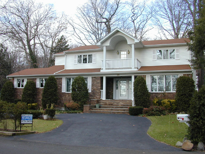 377 Edinboro Road Staten Island, NY 10306 - Photo 1 of 1 Primary Photo