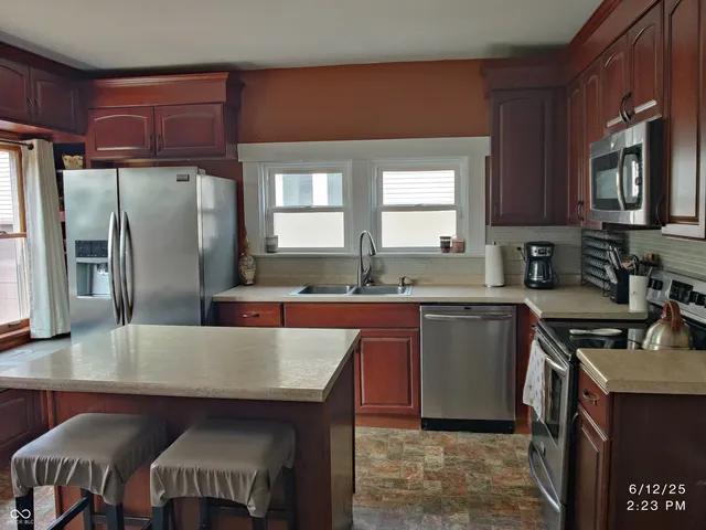 $279,900 | 121 Main Street, Pendleton, IN 46064