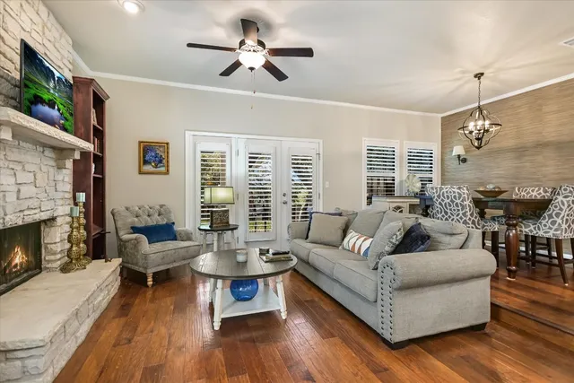 $2,300 | 2201 Lakeway Boulevard, Unit 20, Lakeway, TX 78734