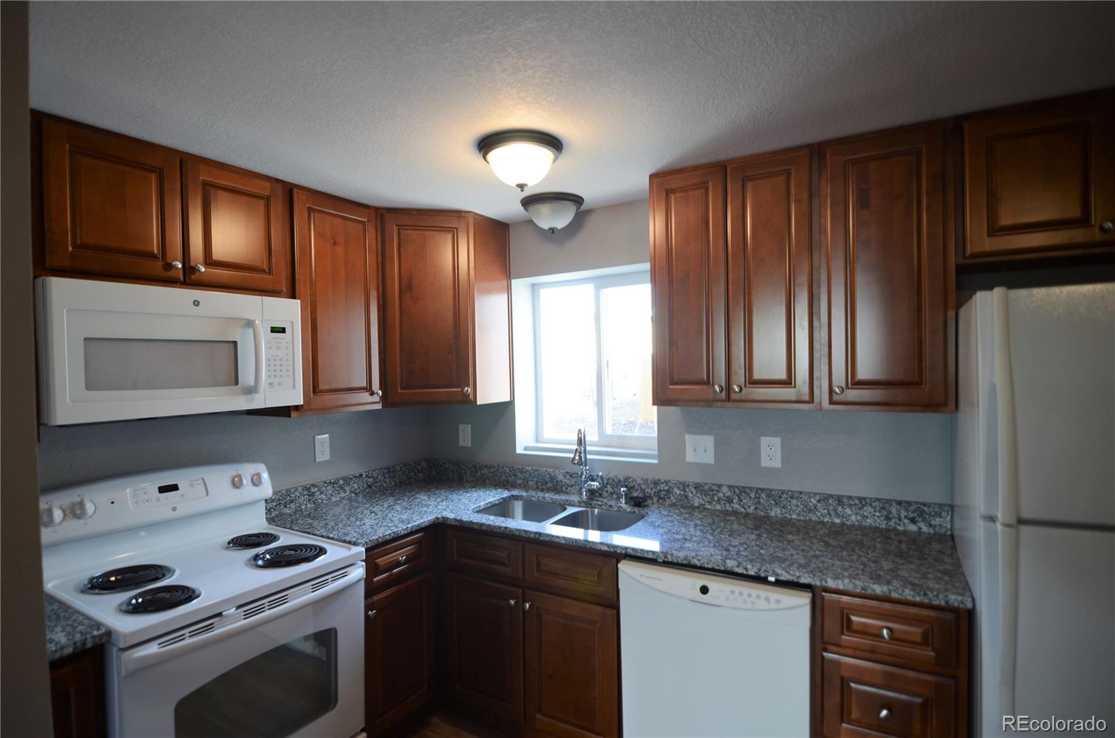 3736 Vance Street Wheat Ridge, CO 80033 - Photo 9 of 33 Gallery Image 9
