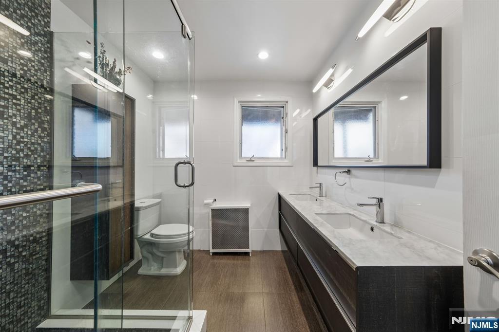 453 Fort Lee Road Leonia, NJ 07605 - Photo 14 of 28