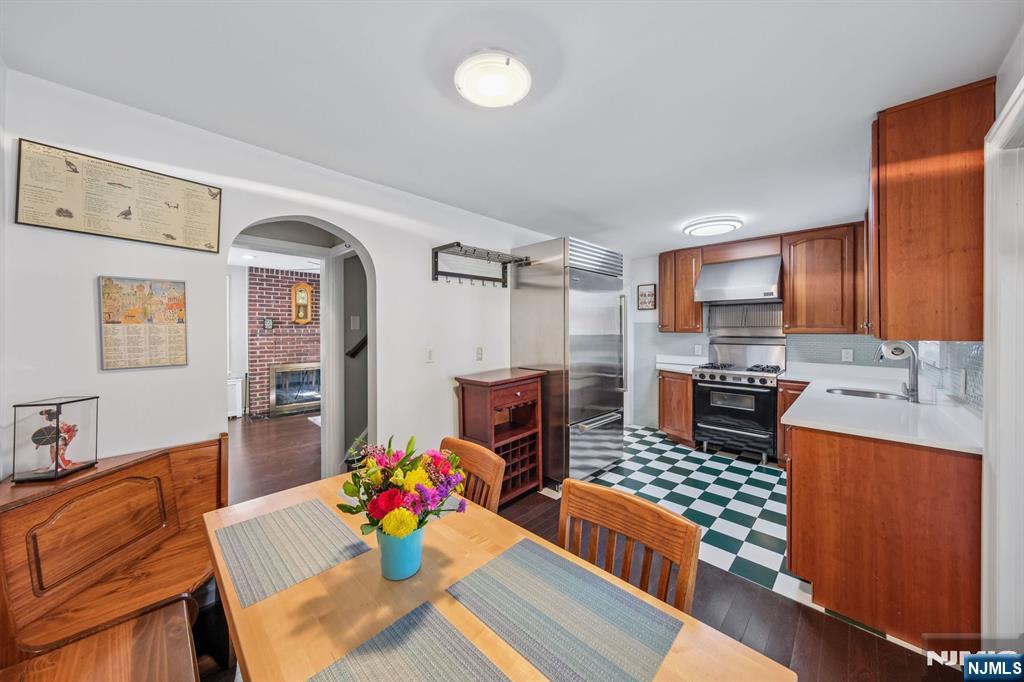 453 Fort Lee Road Leonia, NJ 07605 - Photo 5 of 25