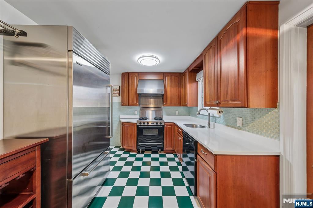 453 Fort Lee Road Leonia, NJ 07605 - Photo 8 of 25