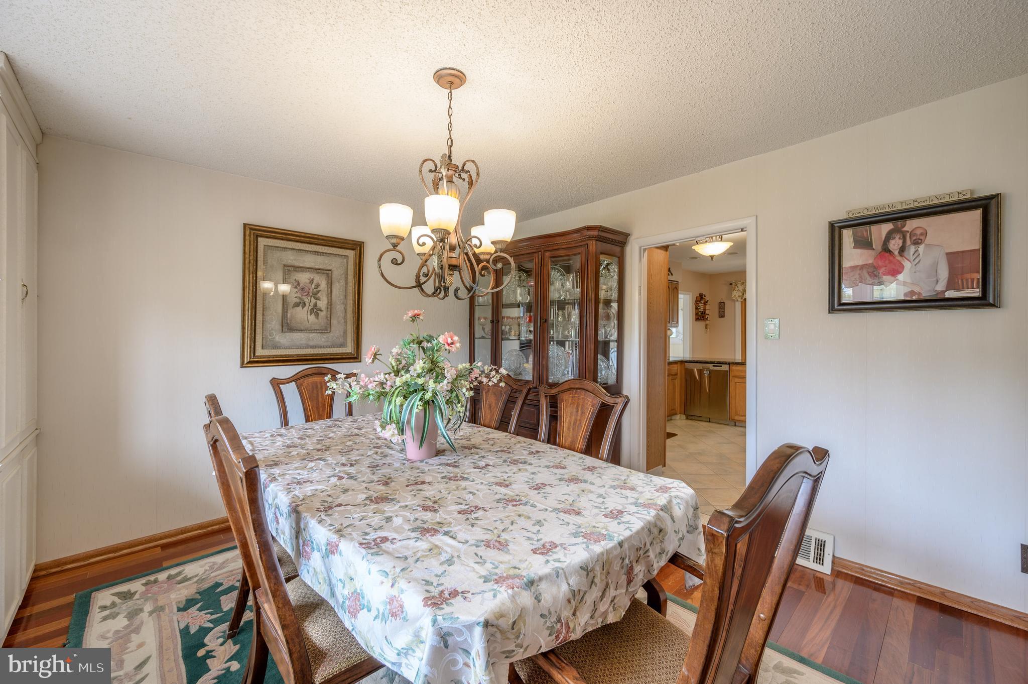 1087 Roberts Road Warminster, PA 18974 - Photo 17 of 43 Dining Room