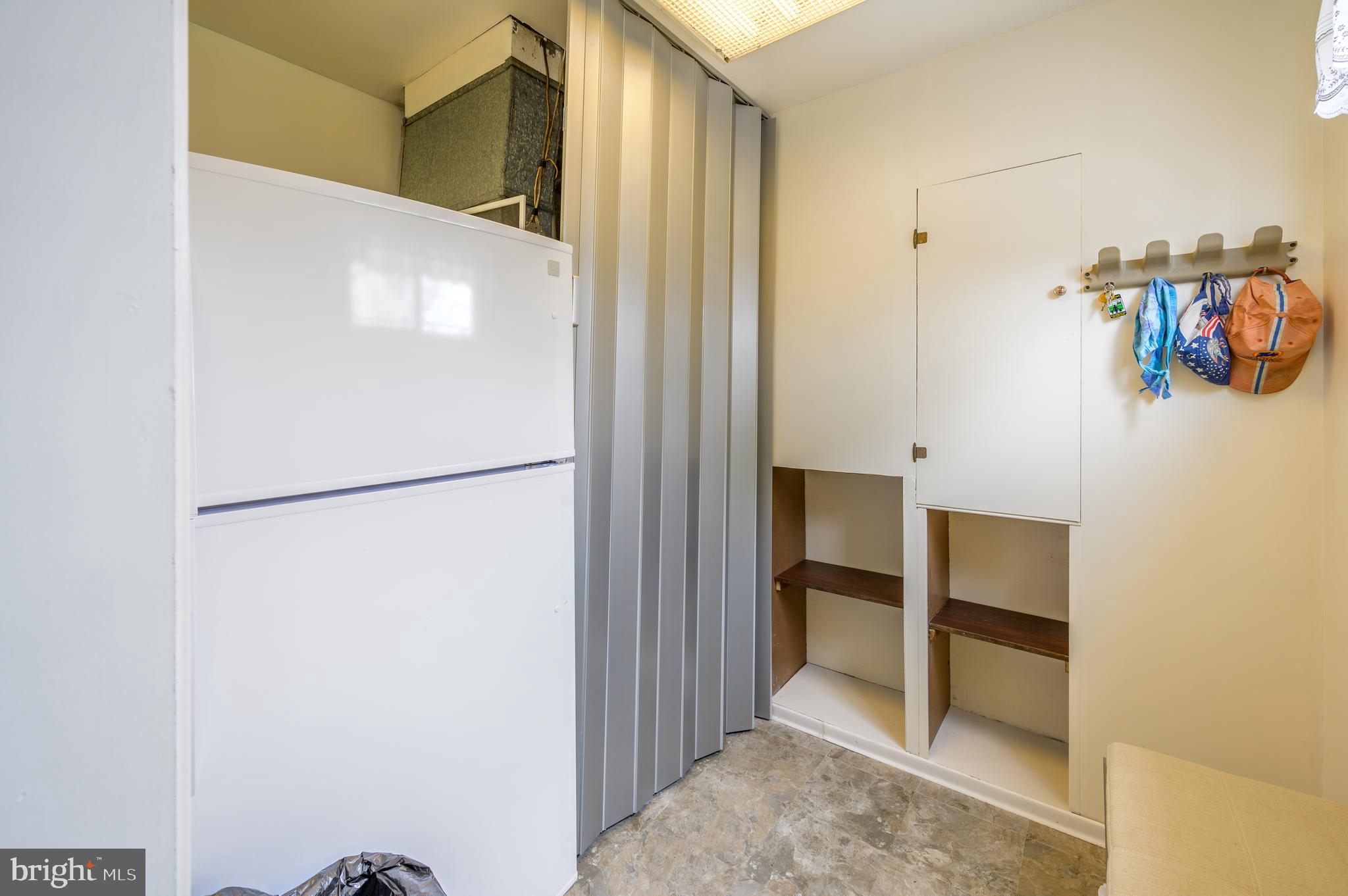 1087 Roberts Road Warminster, PA 18974 - Photo 28 of 43 Mud Room