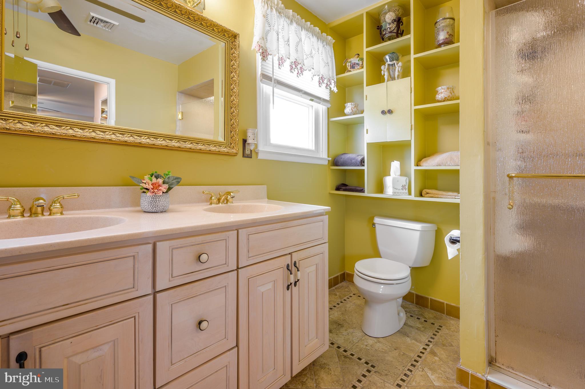 1087 Roberts Road Warminster, PA 18974 - Photo 31 of 43 Primary Bathroom