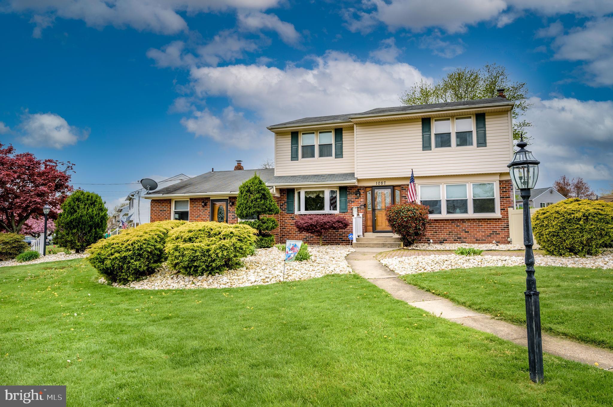 1087 Roberts Road Warminster, PA 18974 - Photo 43 of 43 Exterior Front