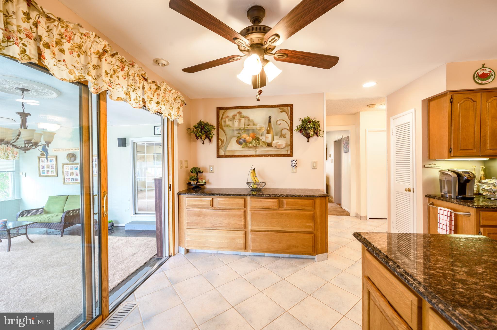 1087 Roberts Road Warminster, PA 18974 - Photo 8 of 43 Breakfast Area