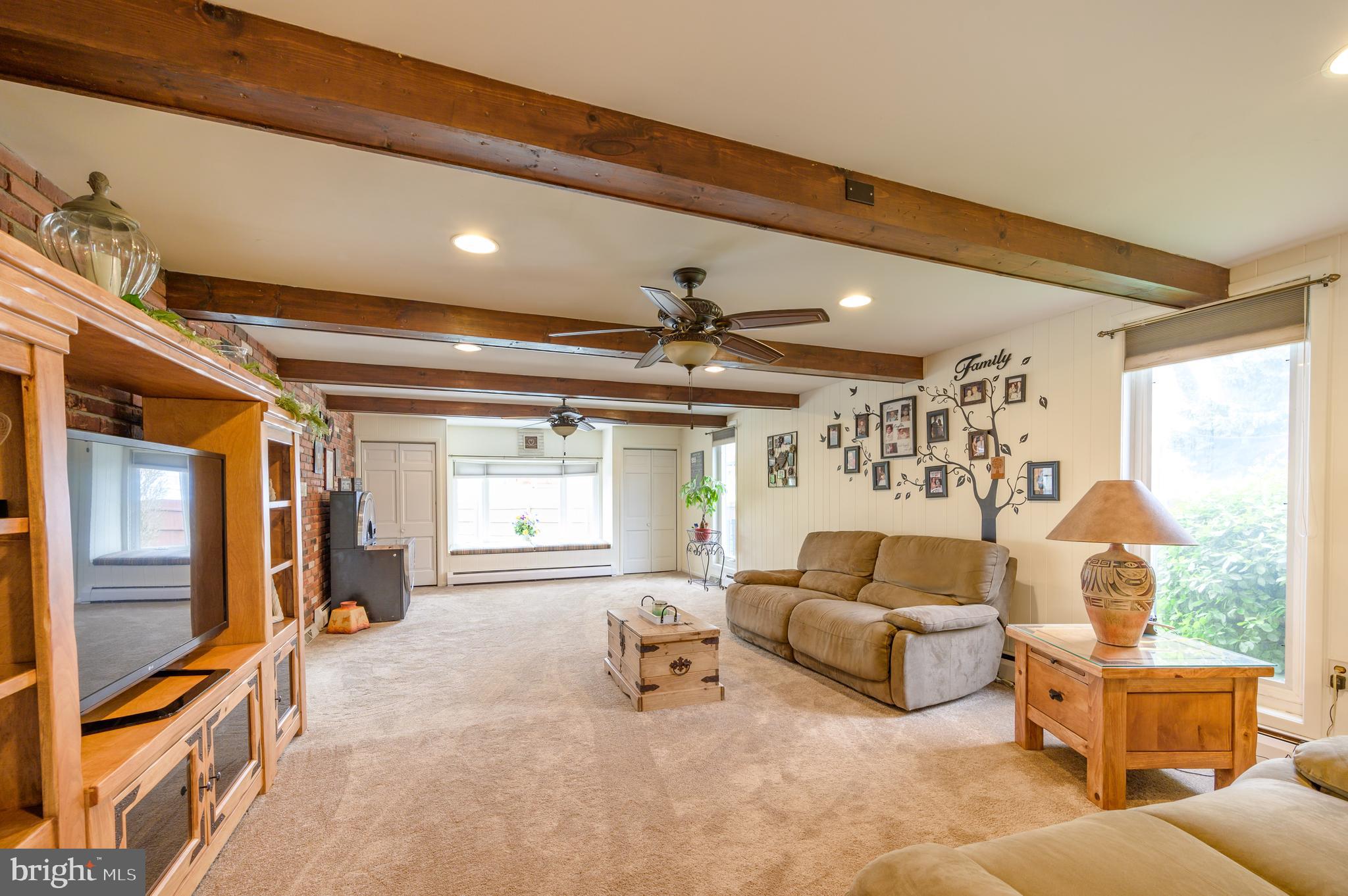 1087 Roberts Road Warminster, PA 18974 - Photo 9 of 43 Family Room