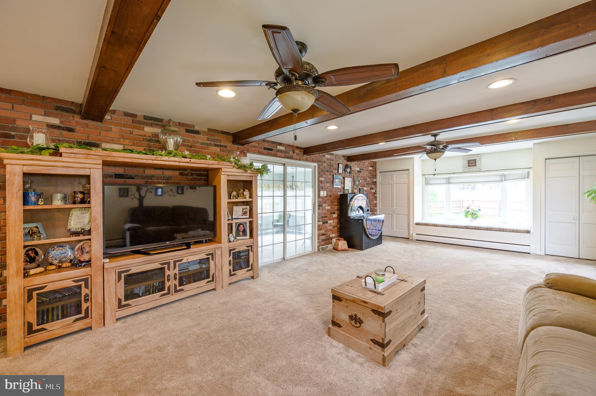 1087 Roberts Road Warminster, PA 18974 - Photo 10 of 43 Family Room