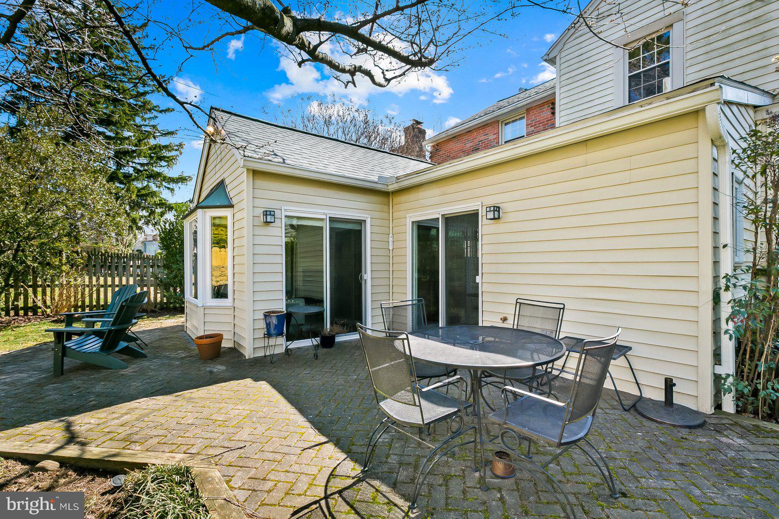 620 Overbrook Road Baltimore, MD 21212 - Photo 29 of 53 a backyard of a house with outdoor seating