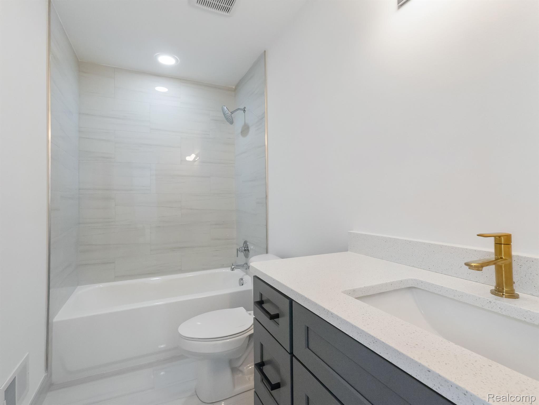 2886 Summers Place Troy, MI 48084 - Photo 26 of 34