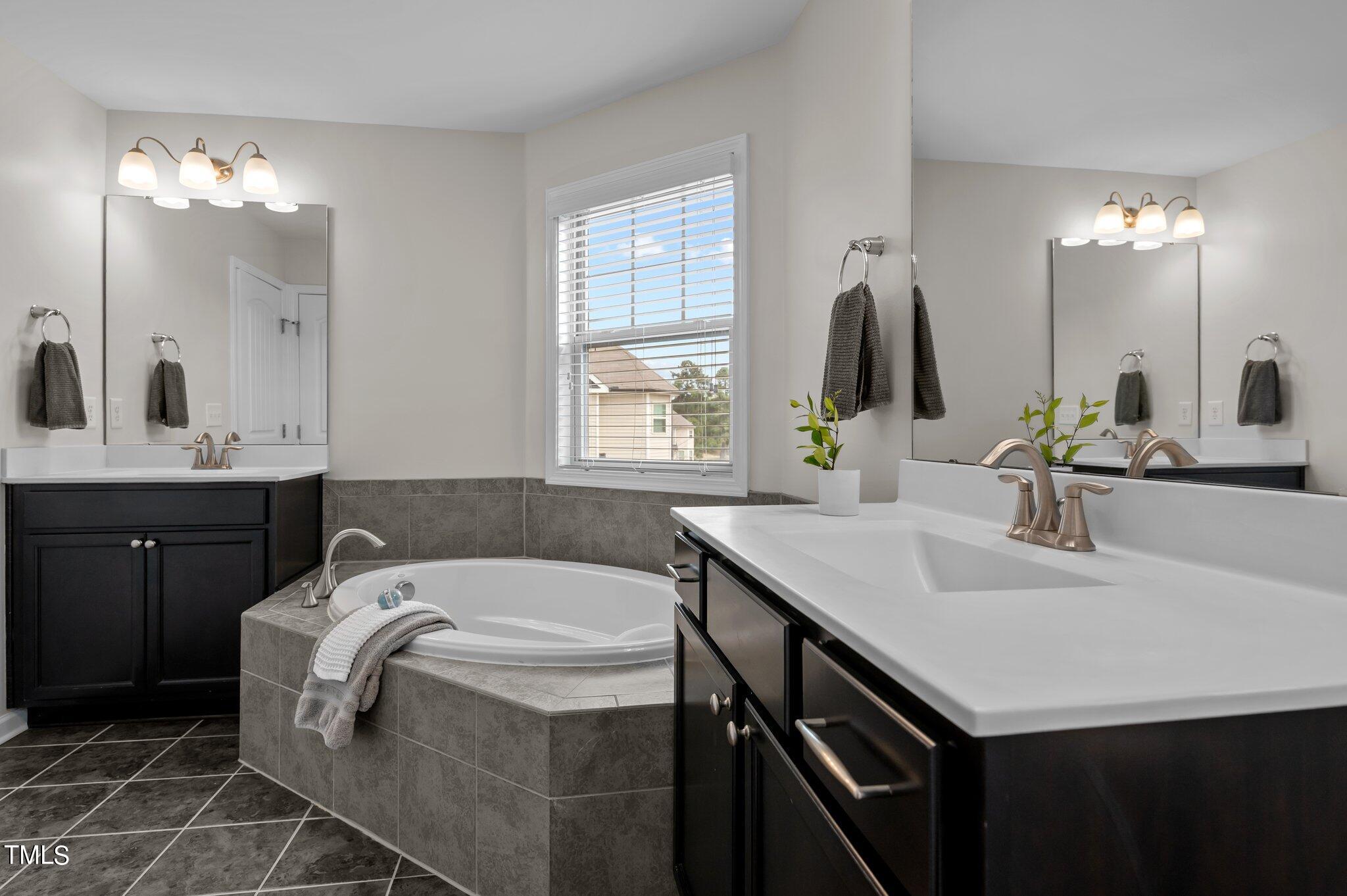 7811 Elmshire Way Raleigh, NC 27616 - Photo 32 of 51 50-web-or-mls-DSC_8999
