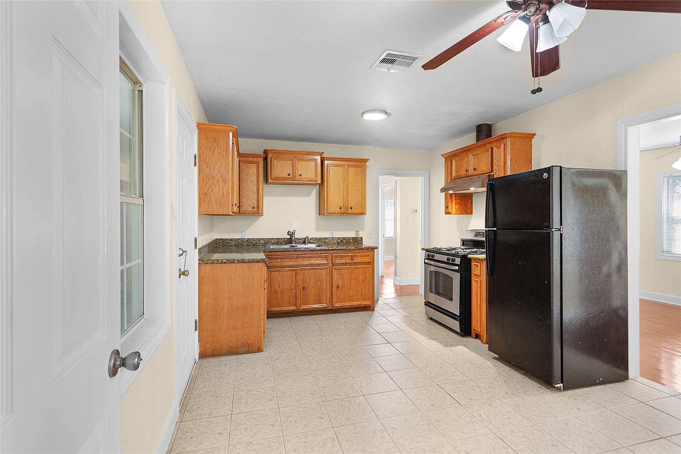 7119 Quince Street Houston, TX 77087 - Photo 13 of 25