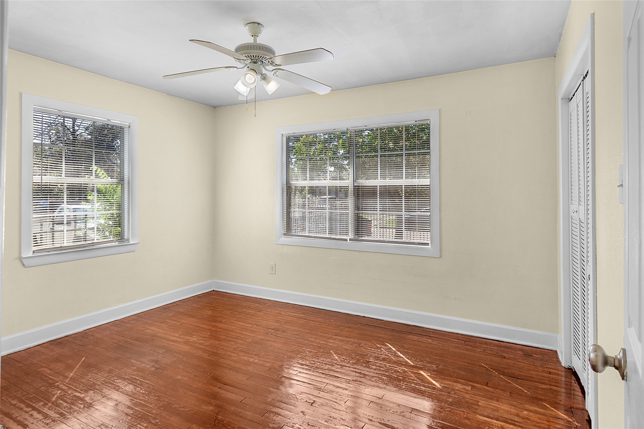 7119 Quince Street Houston, TX 77087 - Photo 18 of 25 Bedroom 1