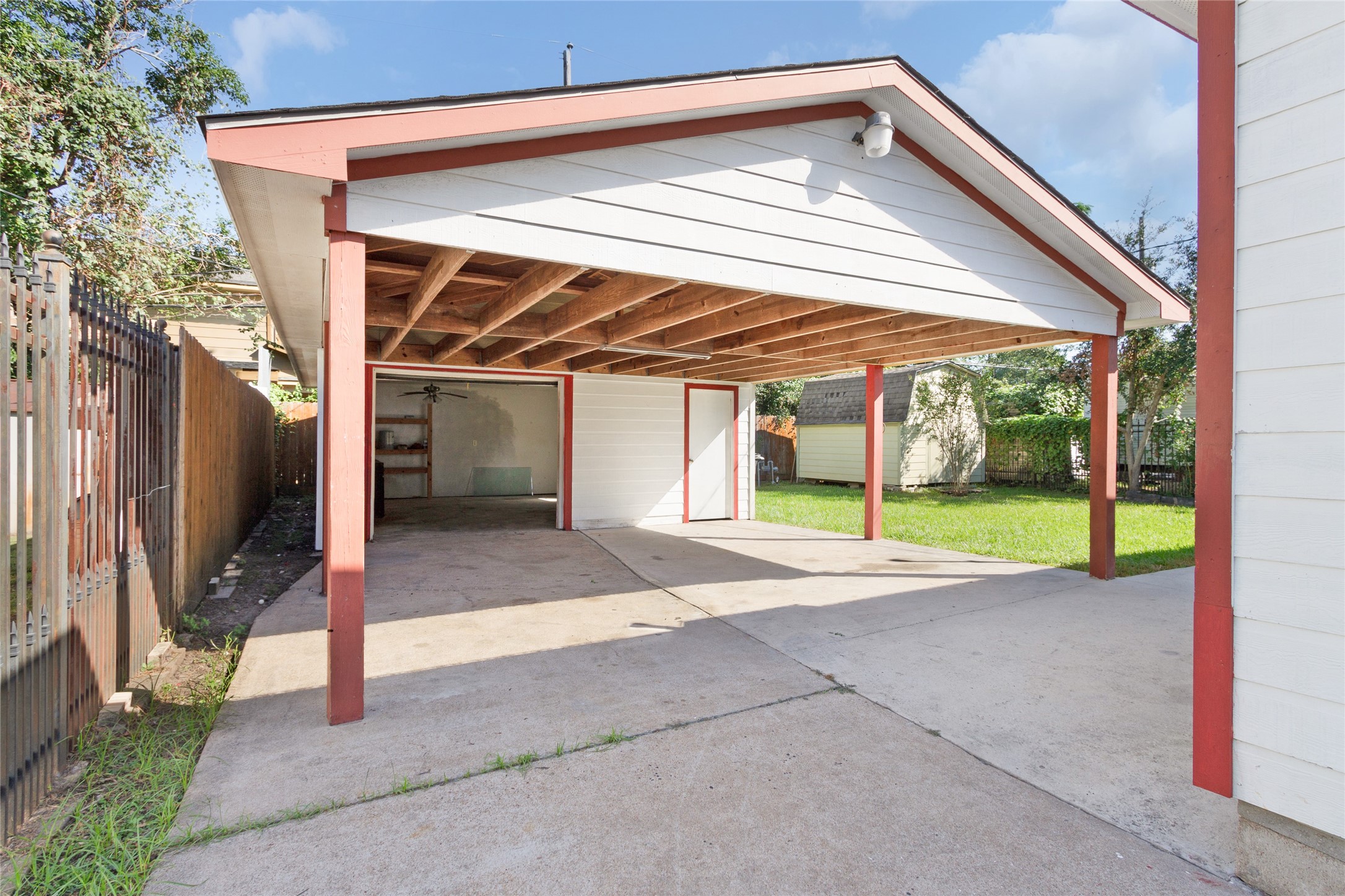 7119 Quince Street Houston, TX 77087 - Photo 3 of 25