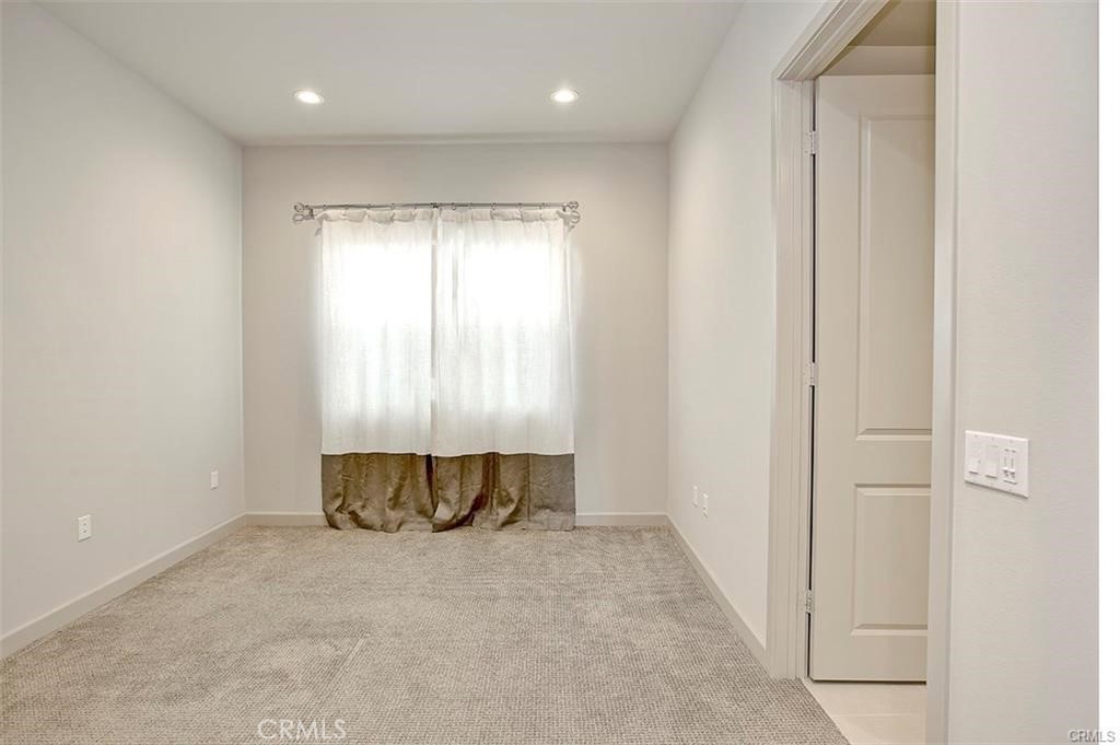 115 Fixie Irvine, CA 92618 - Photo 24 of 29 a view of room with window