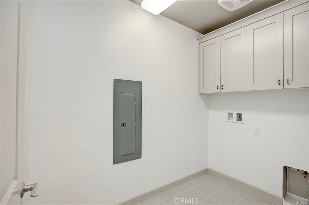 115 Fixie Irvine, CA 92618 - Photo 10 of 29 a view of an empty room