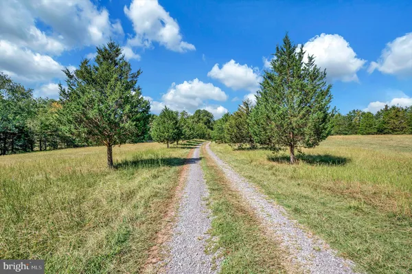 $660,000 | 31934 Indiantown Road, Locust Grove, VA 22508