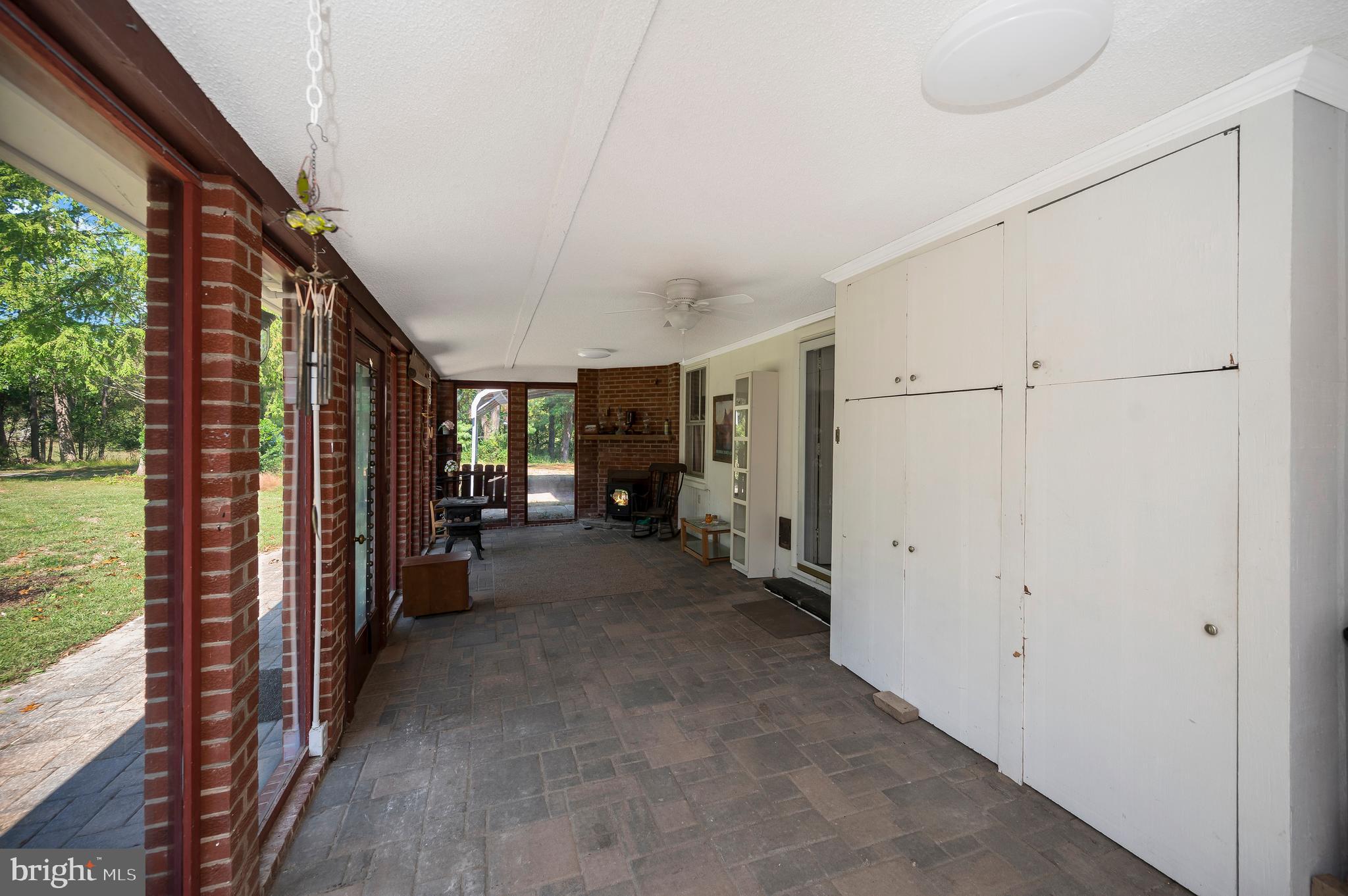 31934 Indiantown Road Locust Grove, VA 22508 - Photo 9 of 60 Places to sit & relax and storage space