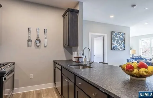 $4,177 | 455 Livingston Street, Unit 212, Norwood, NJ 07648