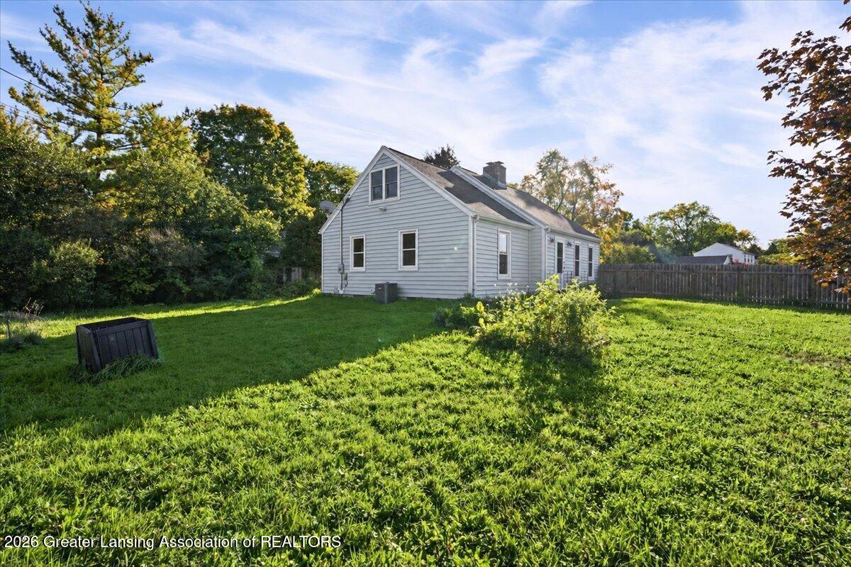1140 Hitching Post Road East Lansing, MI 48823 - Photo 29 of 38 31-DSC02334_cleaned