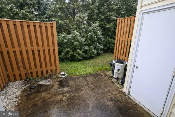 $2,350 | 11104 Snug Haven Lane, Fairfax, VA 22030