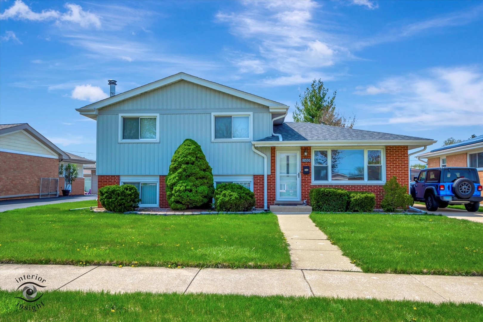 10536 Sycamore Drive Chicago Ridge, IL 60415 - Photo 1 of 25 Gallery Image 1