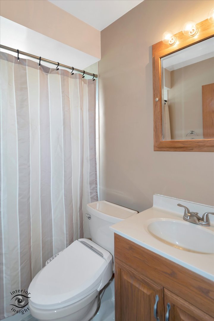 10536 Sycamore Drive Chicago Ridge, IL 60415 - Photo 18 of 25 Gallery Image 18